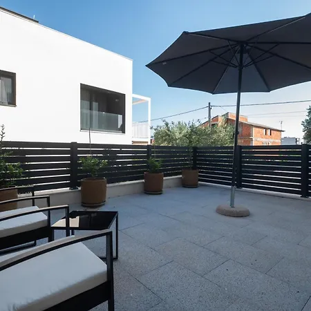 Mali & Veli דירה זאדאר