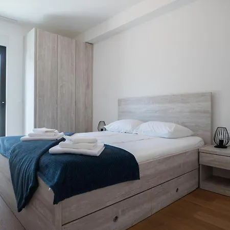 Mali & Veli * זאדאר