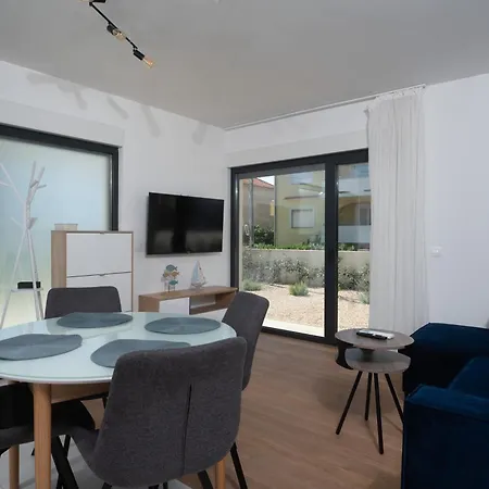 Mali & Veli * זאדאר