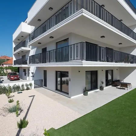 Mali & Veli Apartman *