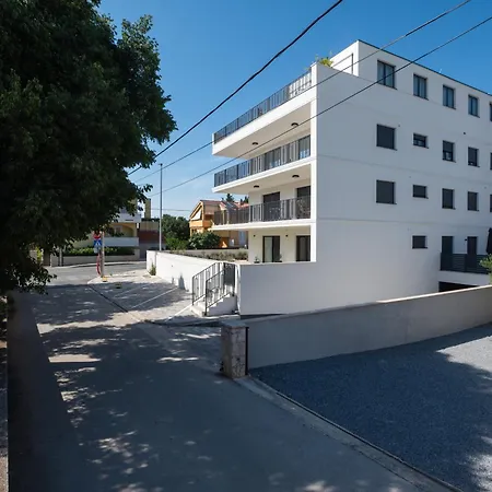 Mali & Veli Apartman *