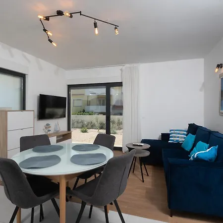 Apartman Mali & Veli *