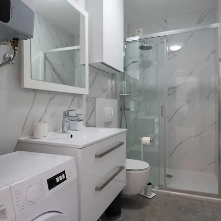 Apartman Mali & Veli *