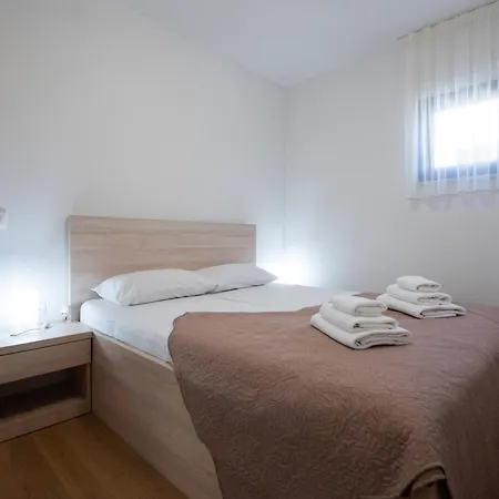 Mali & Veli Apartman *