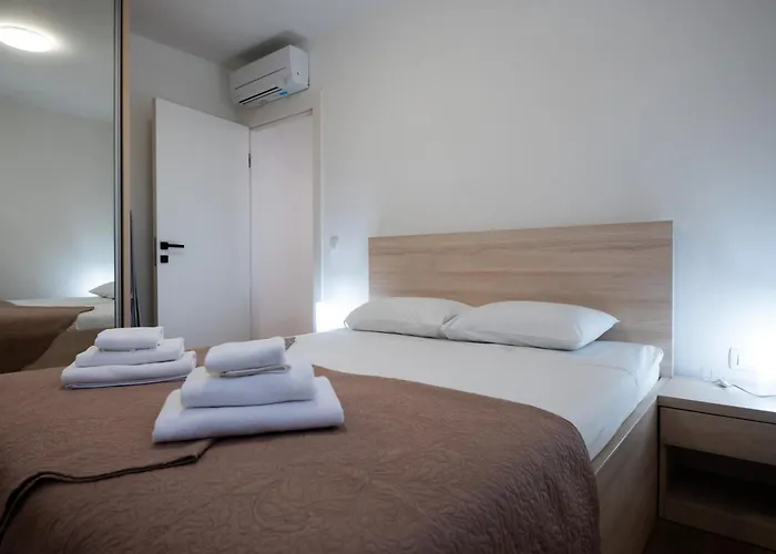 Mali & Veli Lägenhet