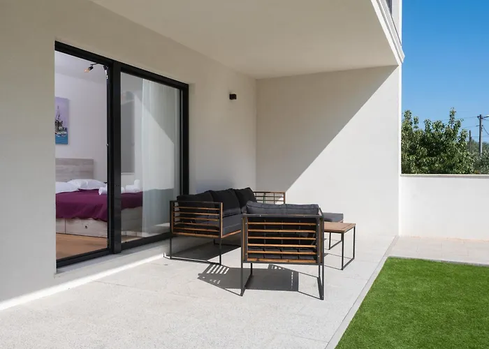 Mali & Veli Lägenhet