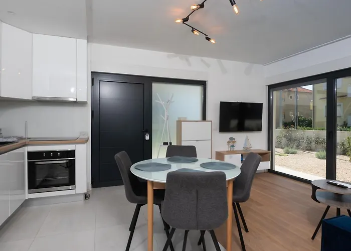 Mali & Veli Lägenhet